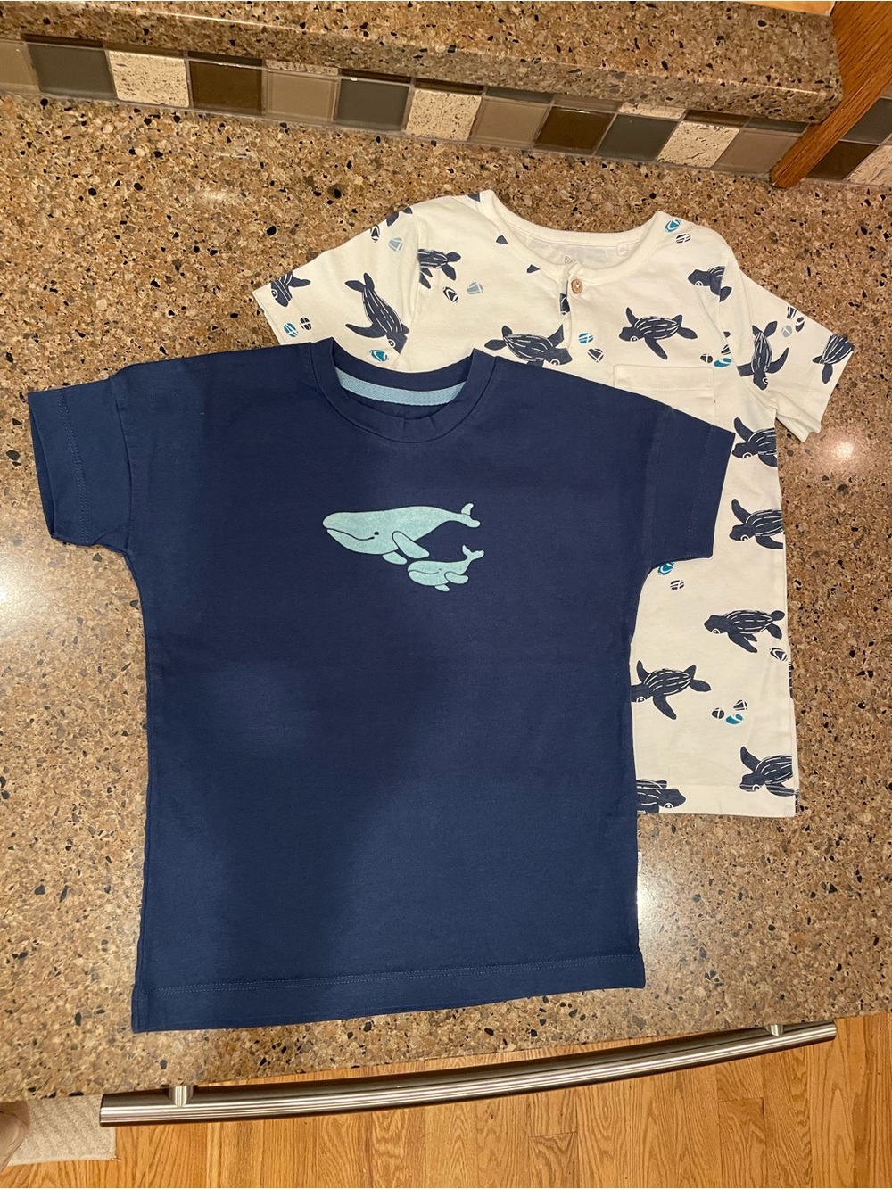 Oliver & Rain Organic Cotton' Whale Graphic Short Sleeve Tee Set - Navy & White